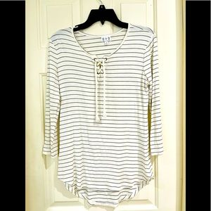 Stitch fix top never used just hanging in closet S